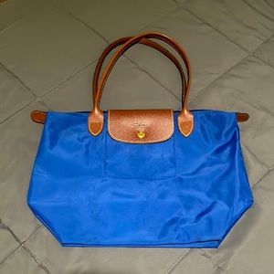 Medium sized Longchamp baggy in a beautiful cobalt blue